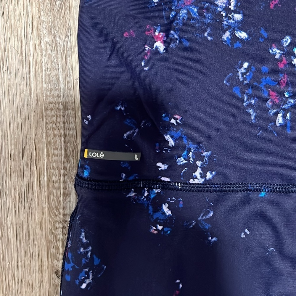 Lole Capri Leggings​​​​ - Picture 3 of 14